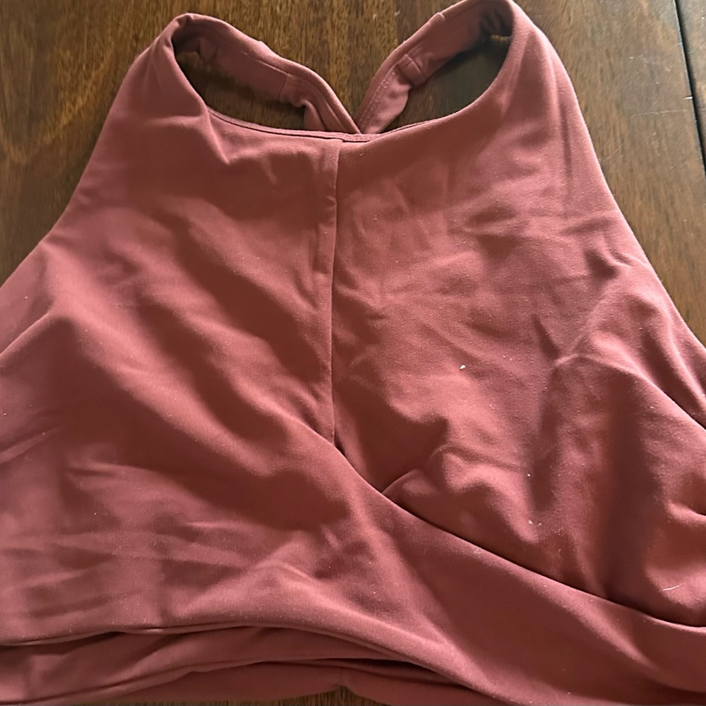 Lululemon crop top